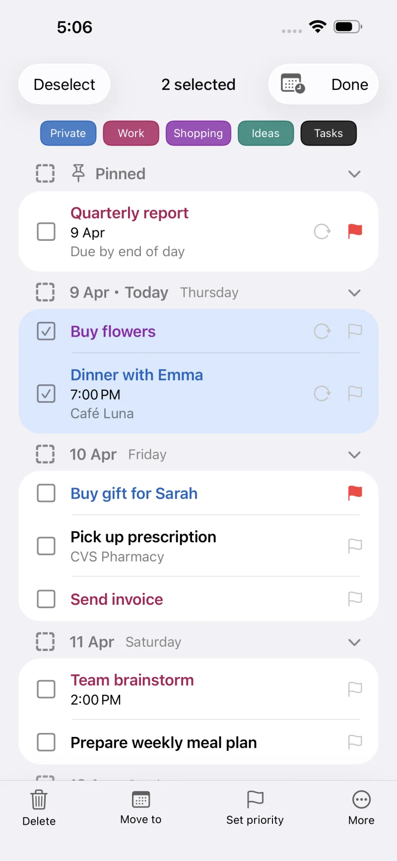 Multiple tasks selected with action toolbar showing edit, move, and share options